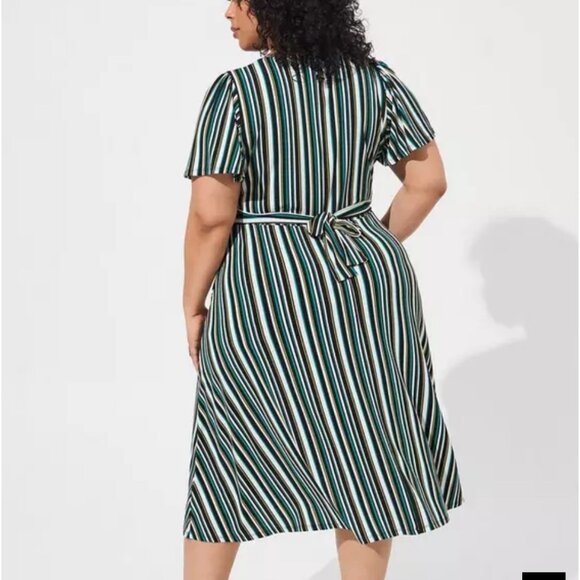 TORRID Midi Crepe Studio Knit Flutter Sleeve Dress Sz 3(3x) 22-24 NWT - Picture 2 of 15